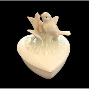 Heart‎ Shaped Porcelain Ring Jewelry Trinket Box Lidded with Bird on Top